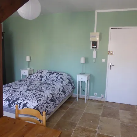 Calme Au Coeur De Апартаменти *